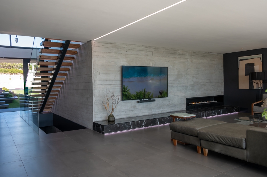 6 Bedroom Property for Sale in Myburgh Park Western Cape